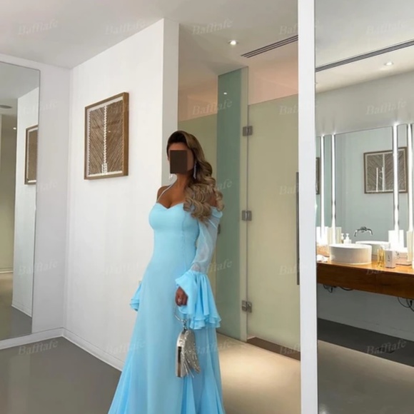 NWT Blue Elegant Dubai Inspired Dress - Picture 3 of 3